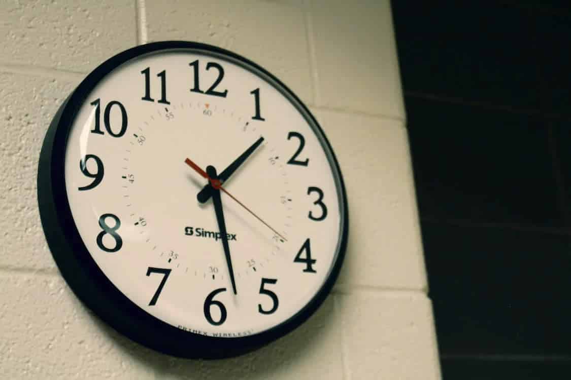 What You Need To Know When Cleaning a Clock